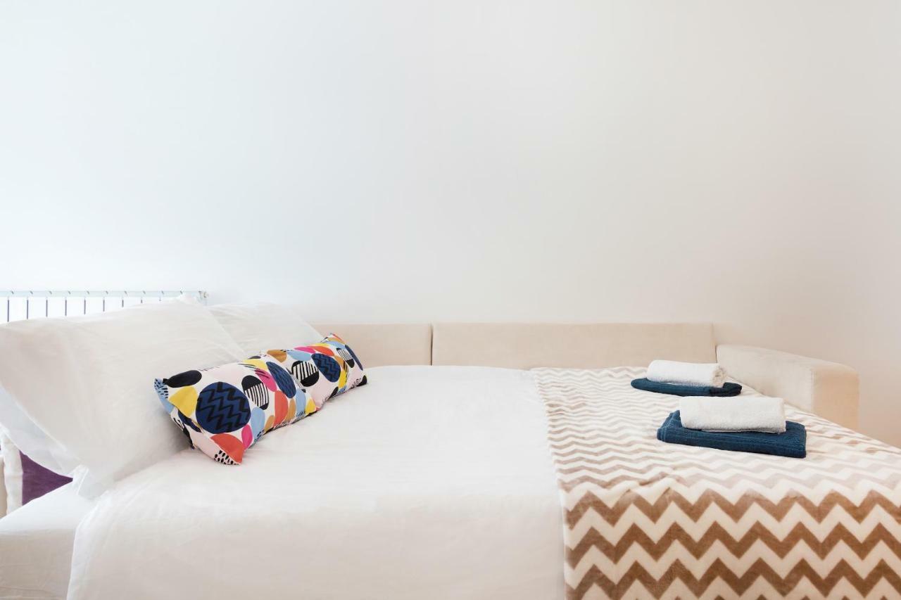 Cute And Sunny Studio In Zagreb With Balcony & Free Parking Exteriör bild