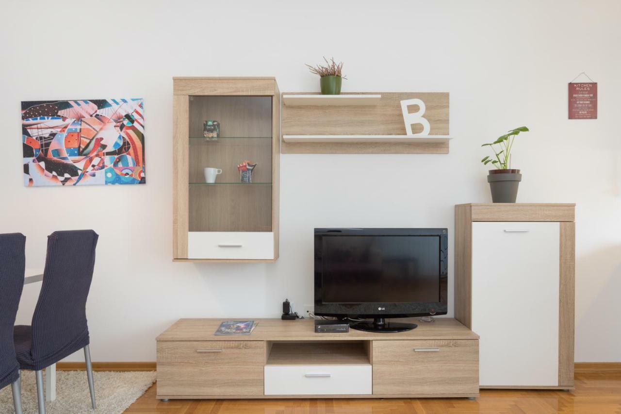 Cute And Sunny Studio In Zagreb With Balcony & Free Parking Exteriör bild